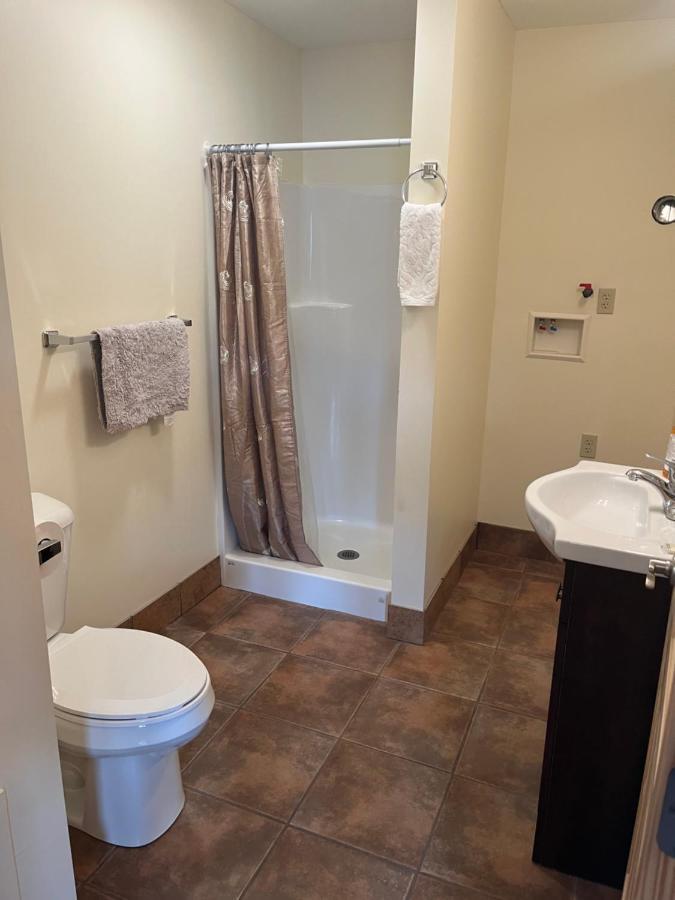 Creekside Downtown Vacation Suites, Only Adults 25 Or Older Buffalo Ngoại thất bức ảnh